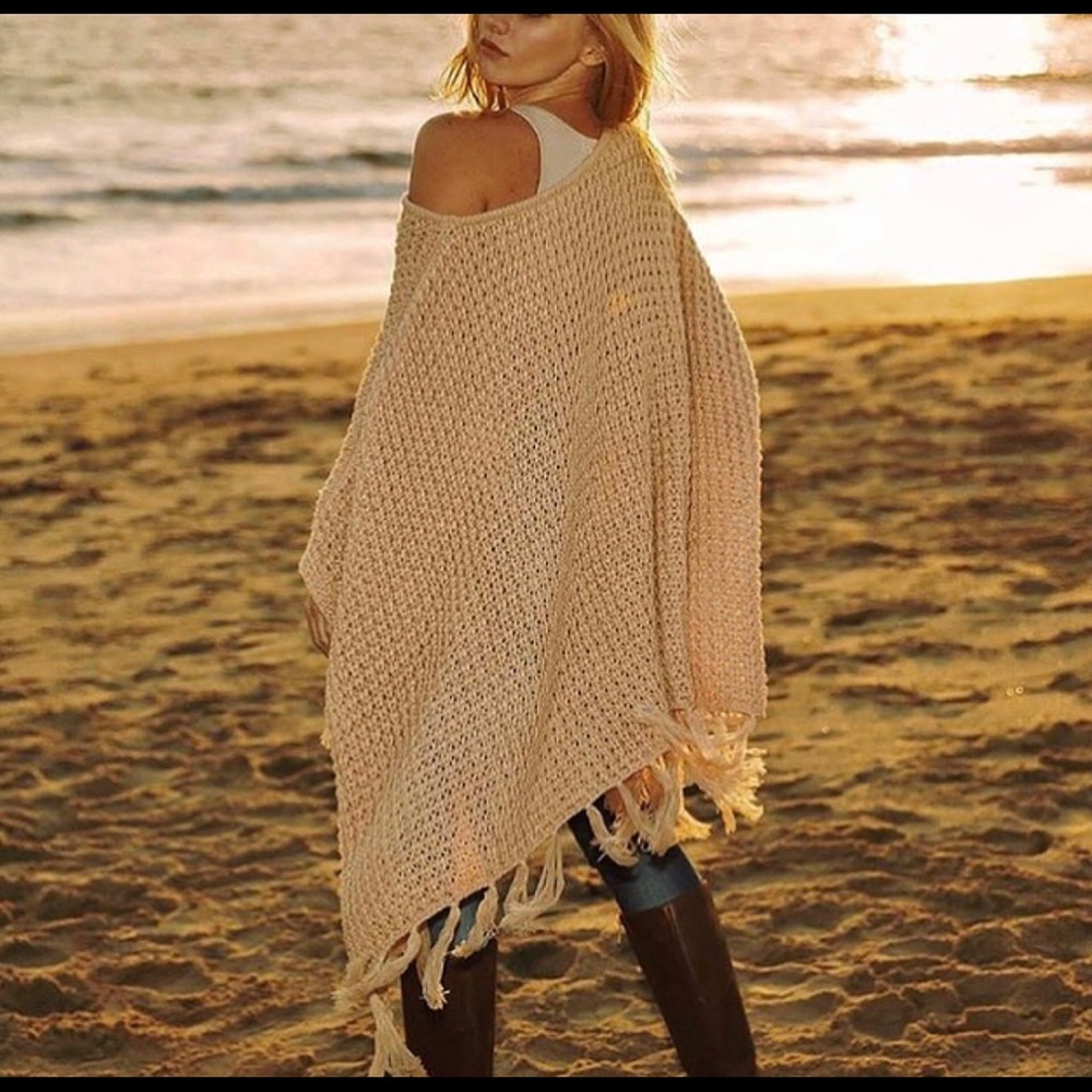 Chunky fringe soft poncho
